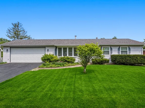 627 Olympia Rd, Valparaiso, IN 46385