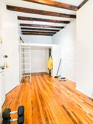 Rented by City Connections Realty | media 9