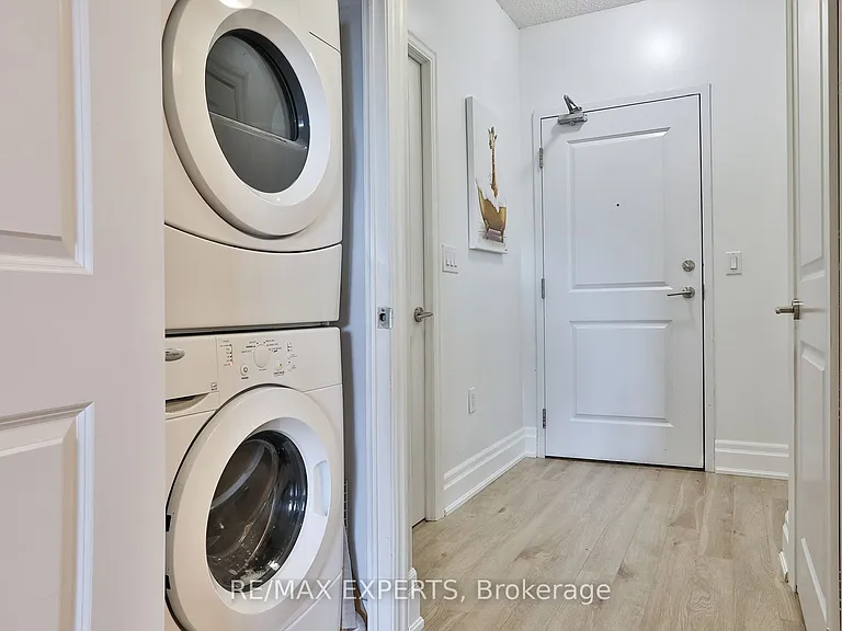 125 Western Battery Rd #404 — Photo 10