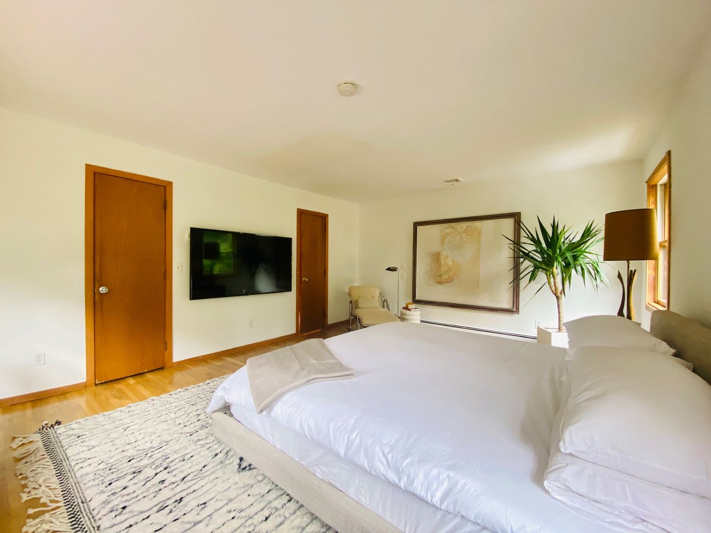 Upstairs Main King Bedroom