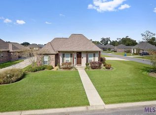 39073 Driftwood Lake Dr, Gonzales, LA 70737
