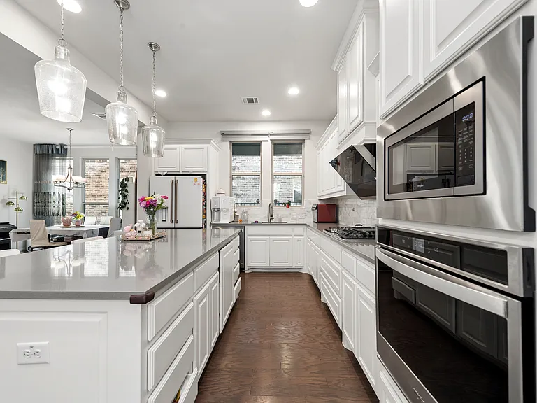 7108 Royal View Dr — Photo 19