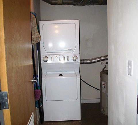 Washer & dryer included