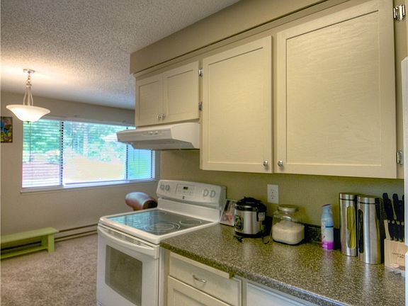 3rd image of 1527 65th Ave SE #1