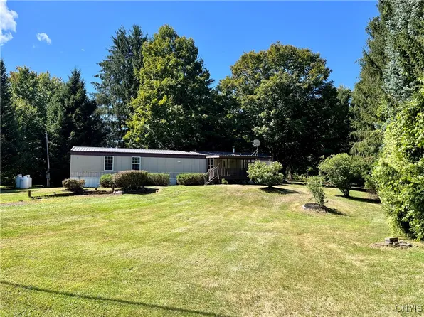 863 County Route 21, Hannibal, NY 13074