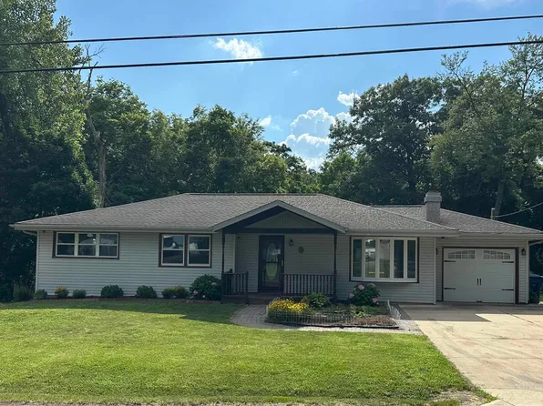 229 Cherry Ln, Washington, IL 61571