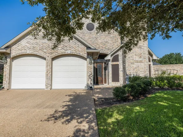 5011 Fairfield Ct, Bryan, TX 77802