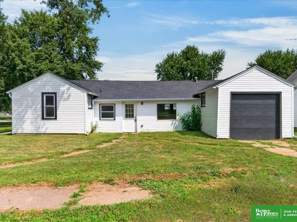 922 P St, Tekamah, NE 68061