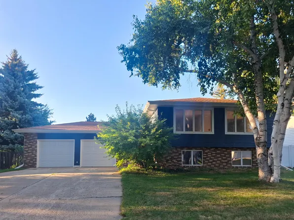 815 18th Ave NE, Aberdeen, SD 57401