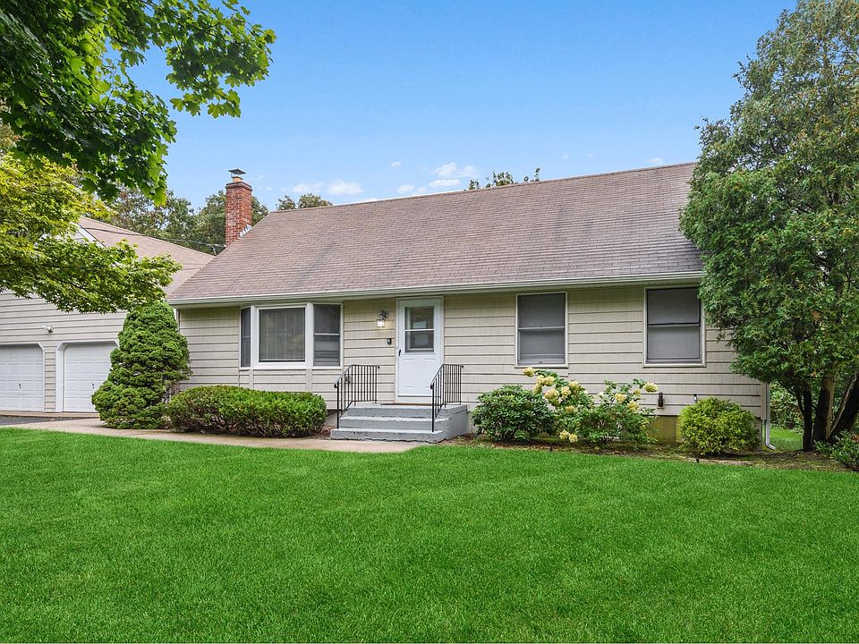 1st image of 5 Terrace Dr