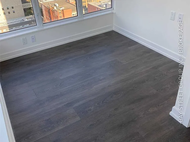 203 College St #1706 — Photo 12