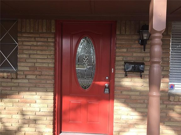 2nd image of 2613 Willow Park St
