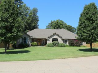 1302 Park Pl, Grove, OK 74344