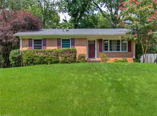 2805 Wynnewood Dr, Greensboro, NC 27408
