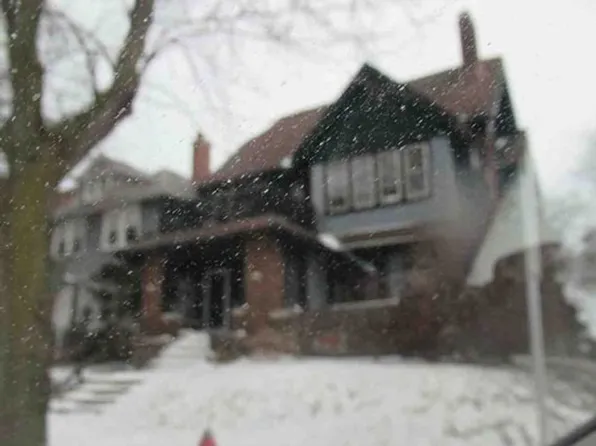 3611-3615 W Highland Blvd, Milwaukee, WI 53208