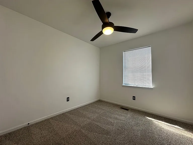 414 Myrtlewood Cir — Photo 18