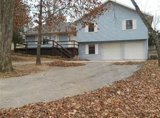177 Waverly St, Hollister, MO 65672