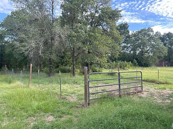 5th image of 2124 E Pin Oak Ln #136