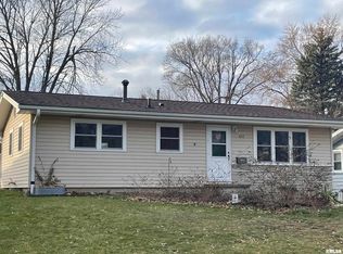 612 Highview Dr, Clinton, IA 52732