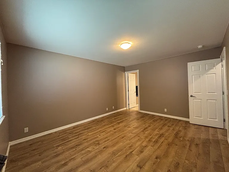 344 B St — Photo 8