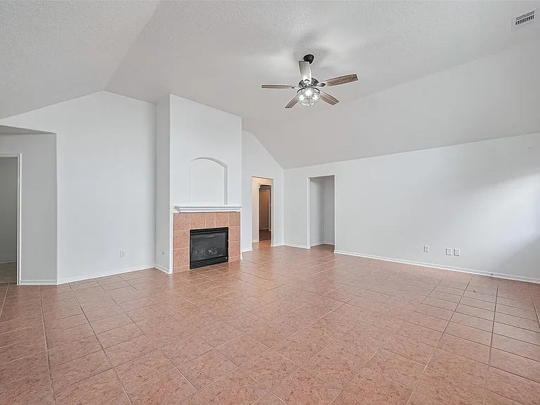 12230 Hawthorne Hill Cir — Photo 26