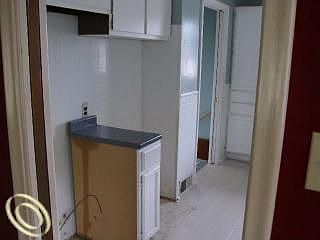 4th image of 25024 Huron St