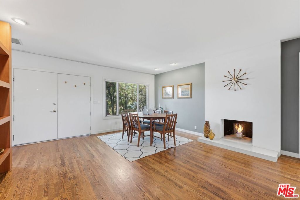 6504 W 87th St, Los Angeles, CA - More