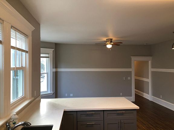 4th image of 702 Central Ave