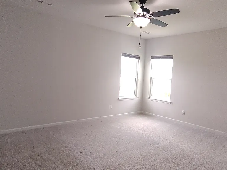 1030 Oglethorpe Dr — Photo 10