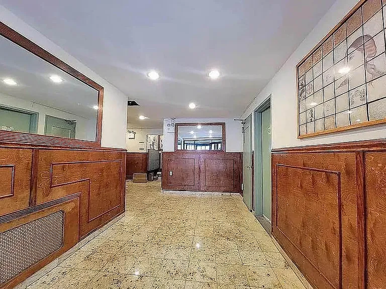 135 E 17th St #4V — Photo 10