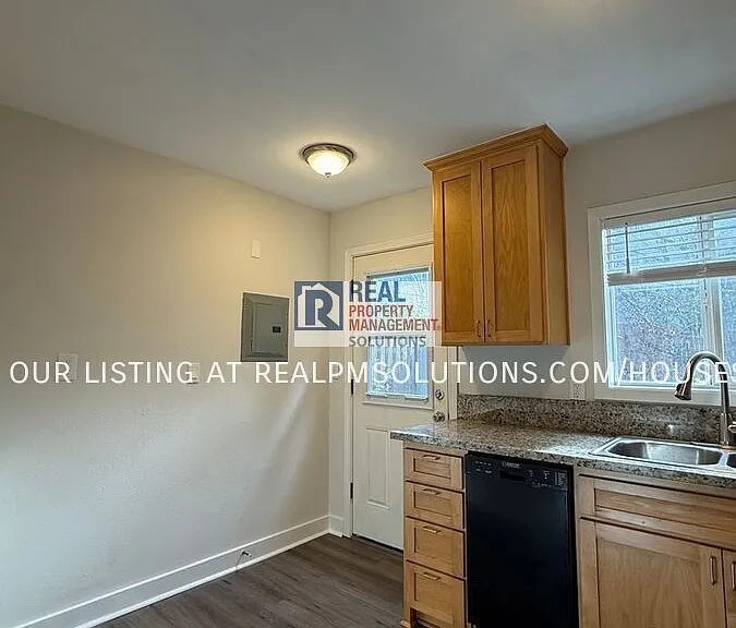 5025 NE 17th Ave — Photo 11