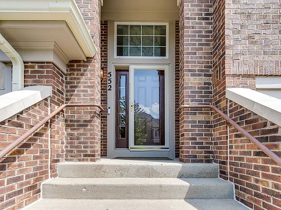 3rd image of 552 Saddlebrook Ln