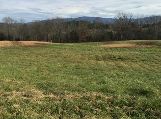 105 Labrador Way, Bluff City, TN 37618