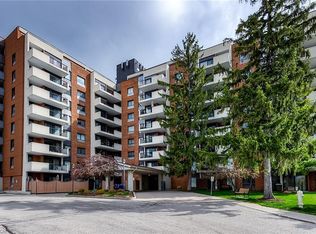 260 Sheldon Ave N #212, Kitchener, ON N2H 6P2