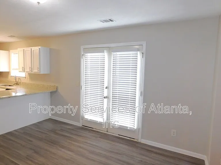 6431 Shadow Ct — Photo 7
