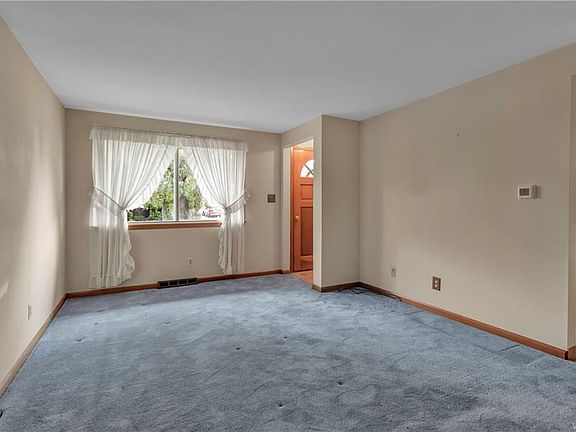 3rd image of 148 Saint Felix Ave