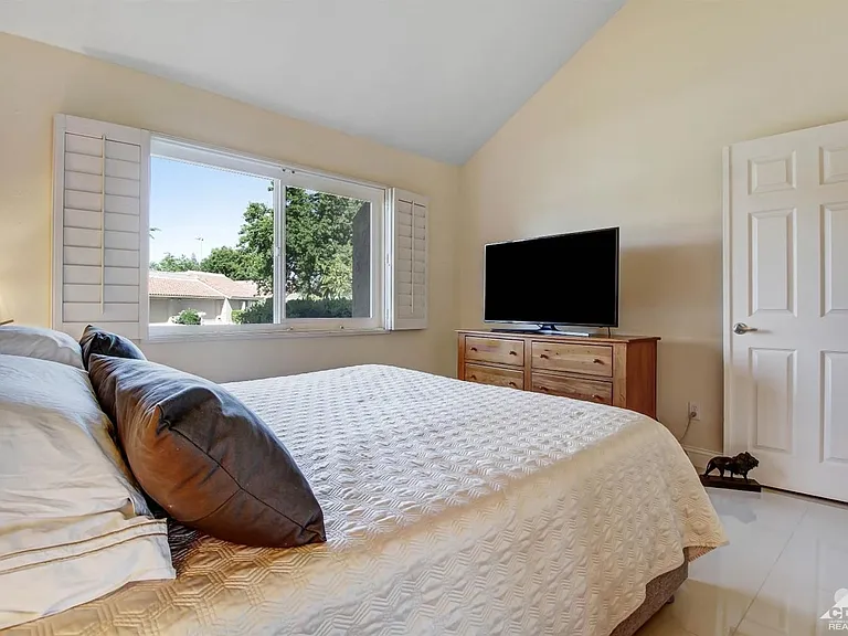 74855 San Cristoval Cir — Photo 11