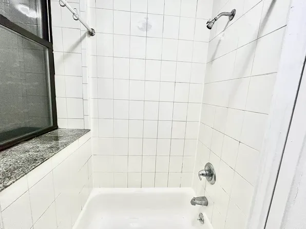 215 East 25th Street image 10 of 11