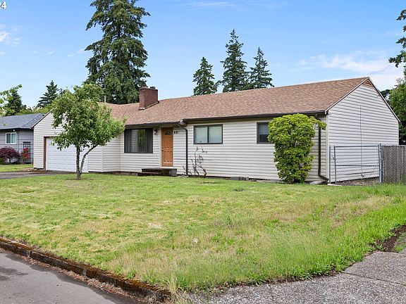 2nd image of 601 SE 101st Ave