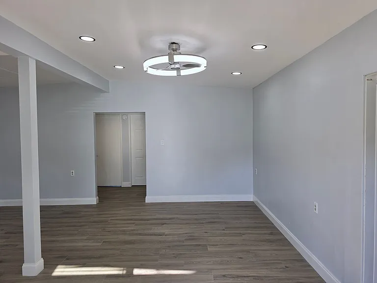 1004 Catherine St — Photo 4
