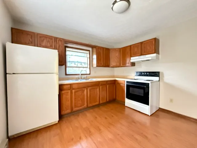 352 E 9th St #352 — Photo 2