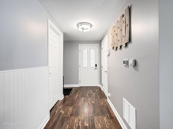 5th image of 166 Forest View Ave