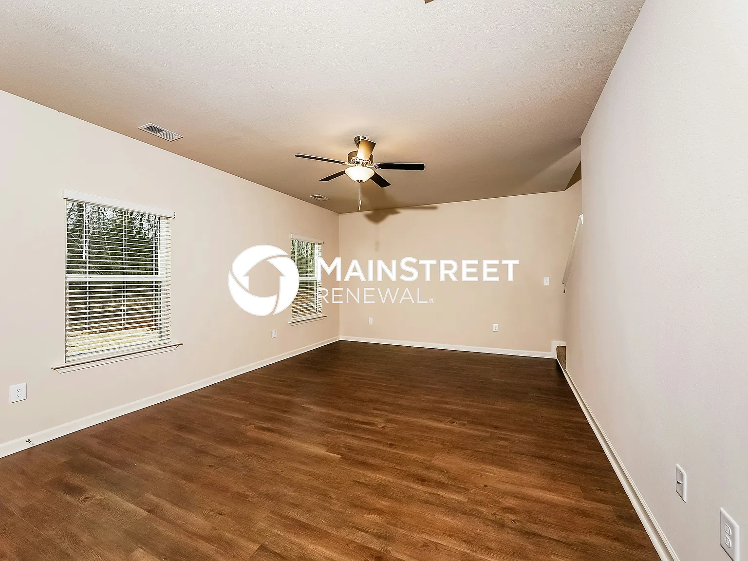 524 Clover Circle — Photo 4