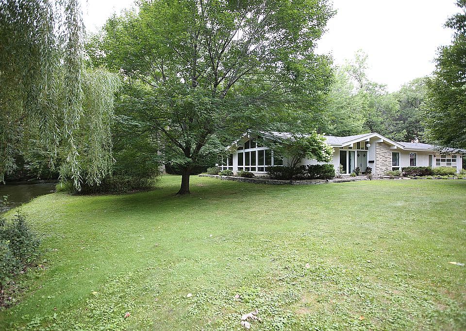 1st image of 567 Rice Creek Ter NE