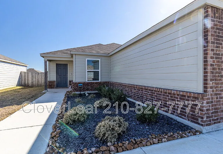 227 Stevens Smt — Photo 15