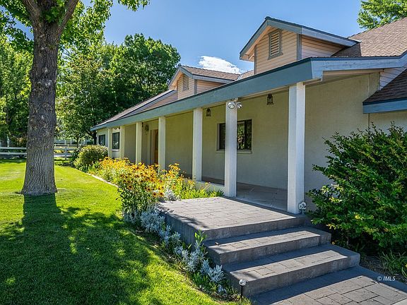 5th image of 2669 Sierra Vista Way