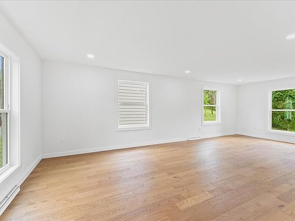 3rd image of 2412 High Ave