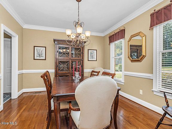 4th image of 204 Ashmore Lane