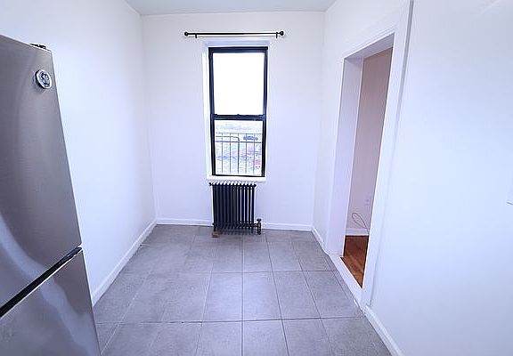 4th image of 37-33 College Point Blvd #A4h
