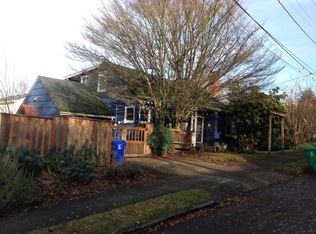 6239 SE Ash St, Portland, OR